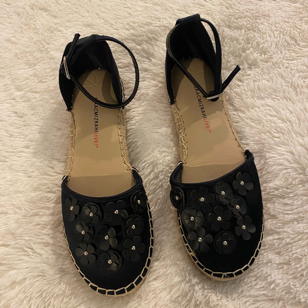 ISAAC MIZRAHI LIVE Espadrille Sandal ~ Black w/ ankle strap & floral appliqués.